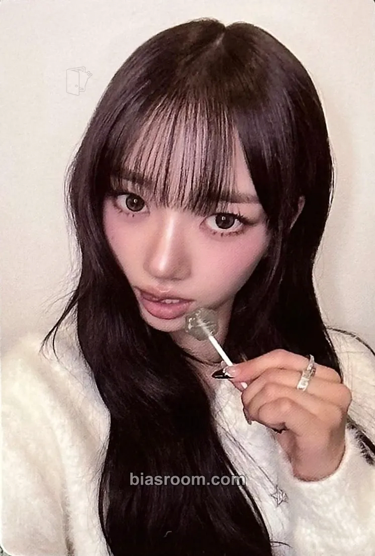 Sooin Meovv ''Be my Valentine'' Photocard - MEOVV - MEOVV K-pop photocard