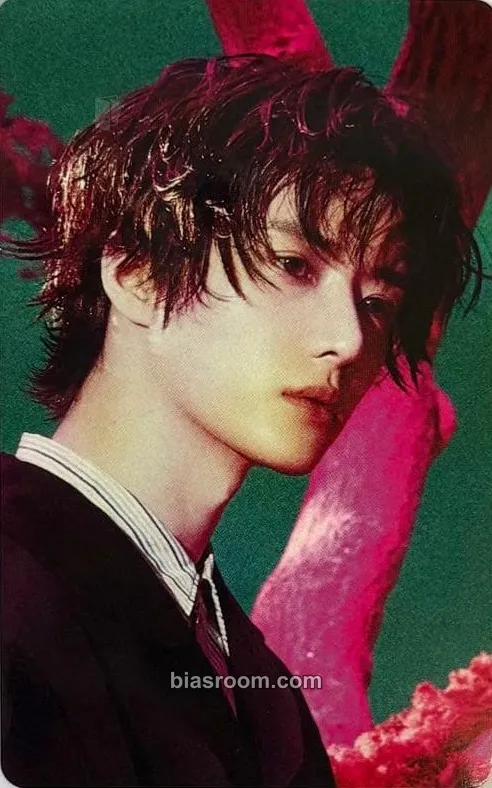 Beomgyu 7TH YEAR: A Moment of Stillness in the Thorns Photocard - TOMORROW X TOGETHER - TOMORROW X TOGETHER K-pop photocard