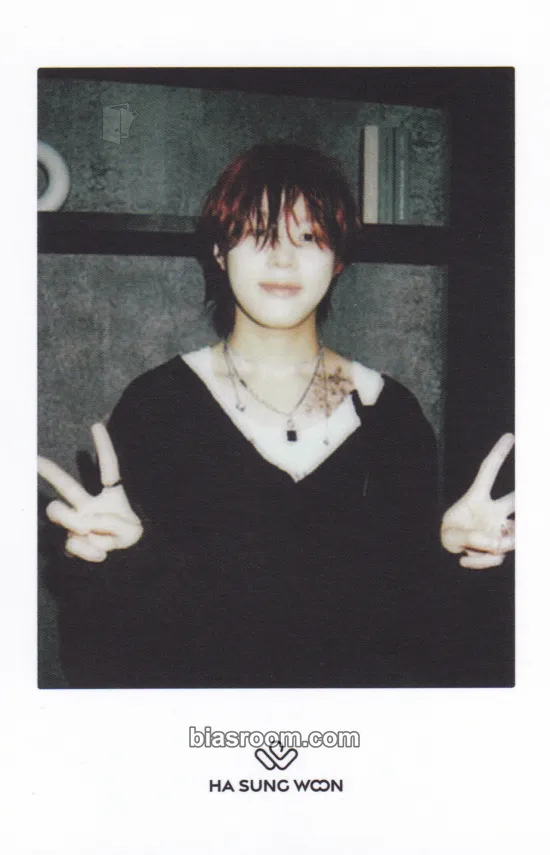 Ha Sung Woon Welcome to Strange World Photocard - Ha Sung Woon K-pop photocard