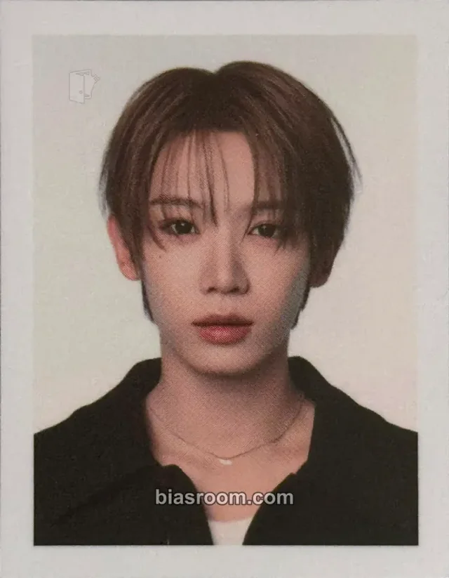 AHOF - Shuaibo - AHOF 1ST TOUR: THE FIRST SPARK Event id holder id photo photo set merch inclusion