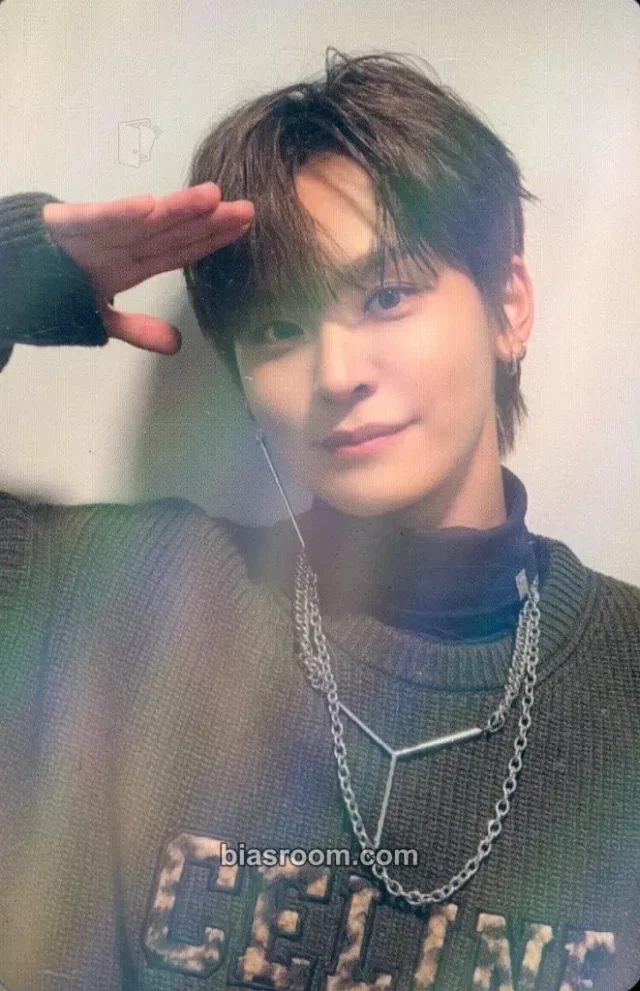 Tempest - Taerae - ON and ON Album album photocard first press only green version holographic (hologram)