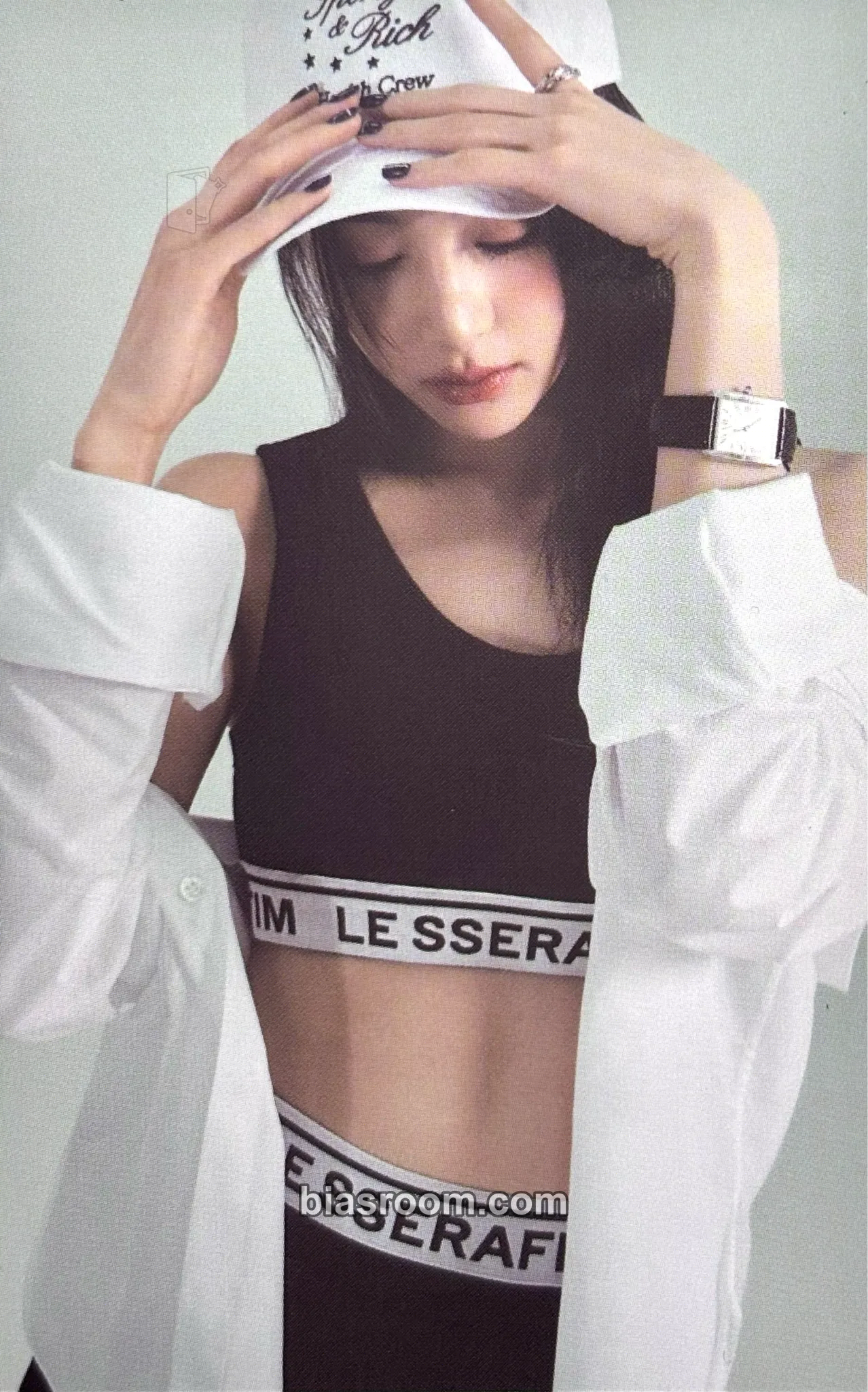 Huh Yunjin UNFORGIVEN Photocard - LE SSERAFIM - LE SSERAFIM K-pop photocard