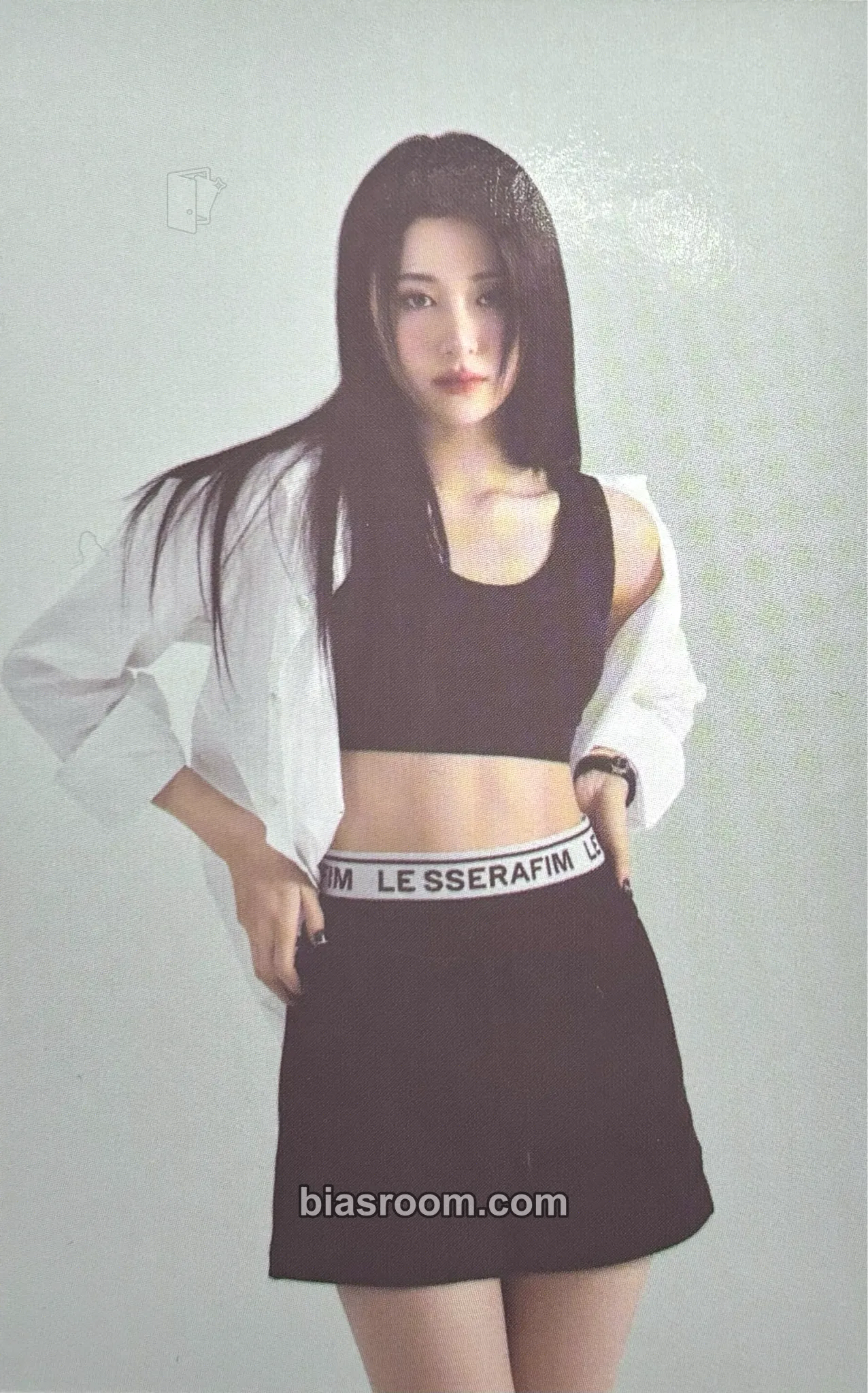 Huh Yunjin UNFORGIVEN Photocard - LE SSERAFIM - LE SSERAFIM K-pop photocard