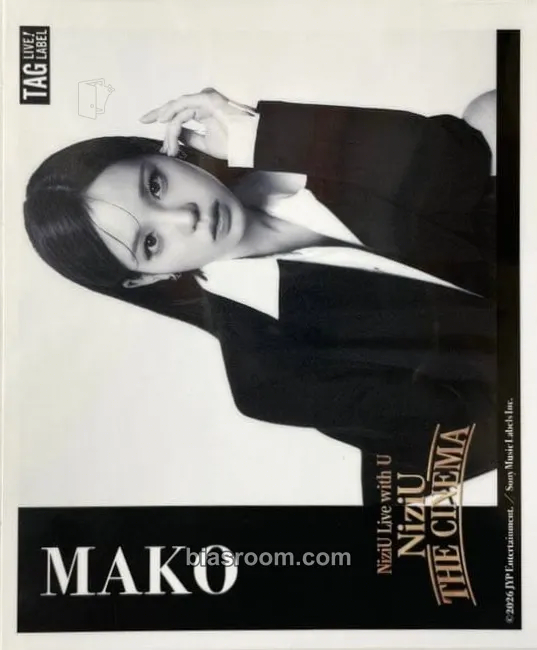 Mako NiziU x Tag Live Label cans Photocard - NiziU - NiziU K-pop photocard