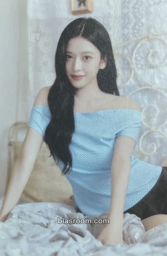 Yujin IVE The 2nd World Tour <SHOW WHAT I AM> Photocard - IVE - IVE K-pop photocard