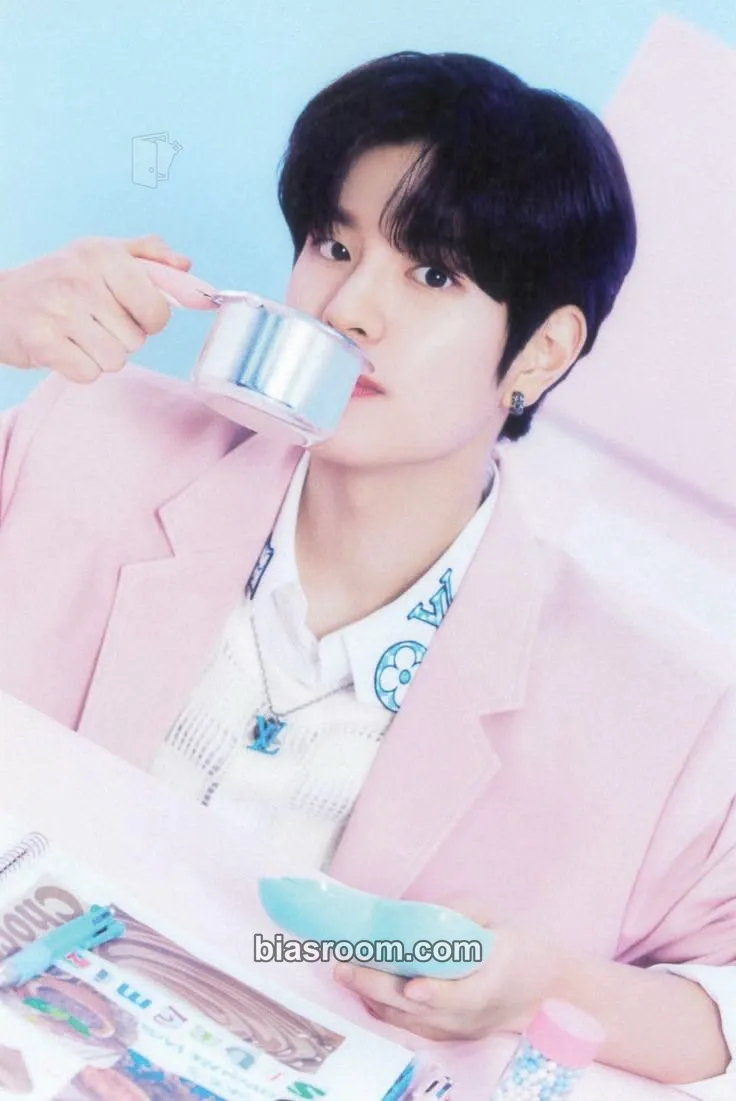 Seungmin 2nd #LoveSTAY - SKZ's Chocolate Factory Photocard - Stray Kids - Stray Kids K-pop photocard