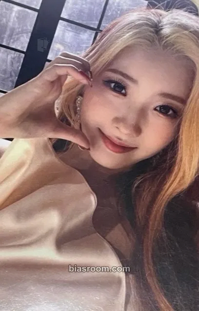 Chaein INTO VIOLET Photocard - PURPLE KISS - PURPLE KISS K-pop photocard