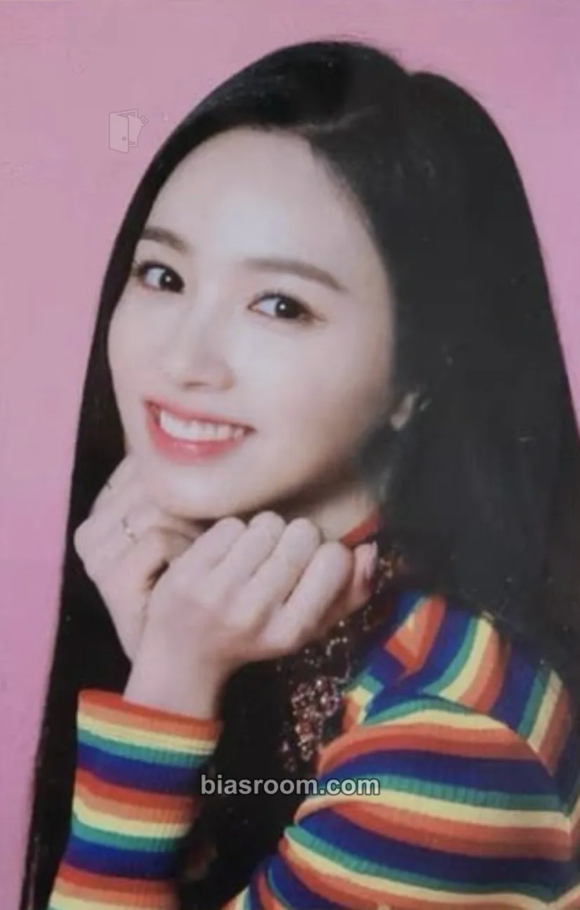 Huh Jiwon Let’s Play Cherry Bullet Photocard - Cherry Bullet - Cherry Bullet K-pop photocard