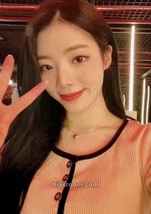 Na Goeun Geekyland Photocard - PURPLE KISS - PURPLE KISS K-pop photocard