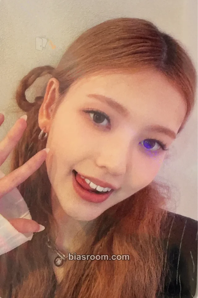 IRRIS - Nina - Wanna Know Album holographic (hologram) makestar video call (fancall)