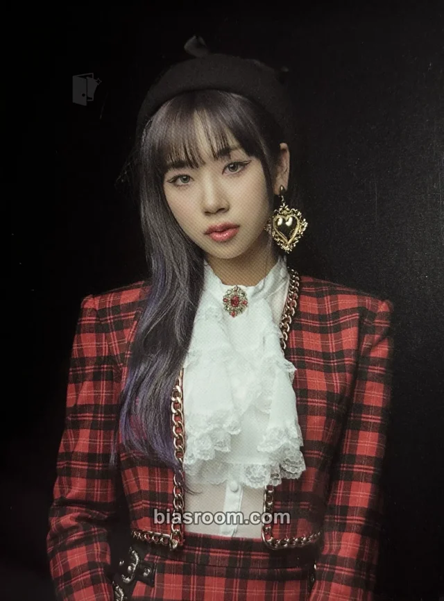 PURPLE KISS - Dosie - Cabin Fever Album album inclusion postcard red version