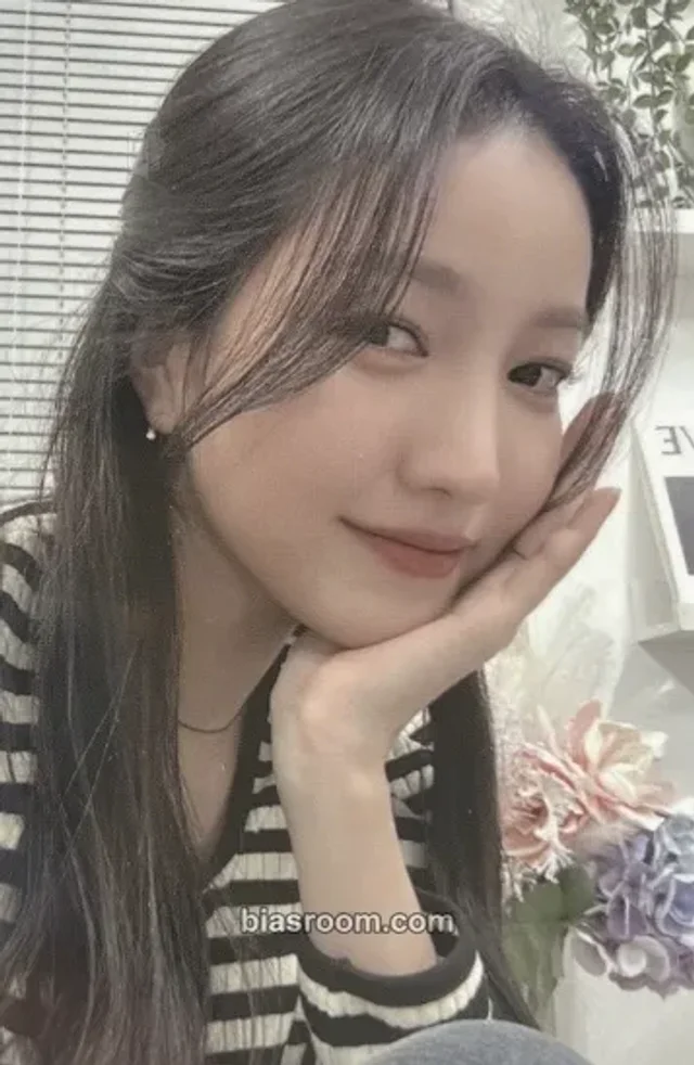 Kim So Won - Sowon - 2023 Season's Greetings '四季(사계)' Other season's greetings fansign round 2