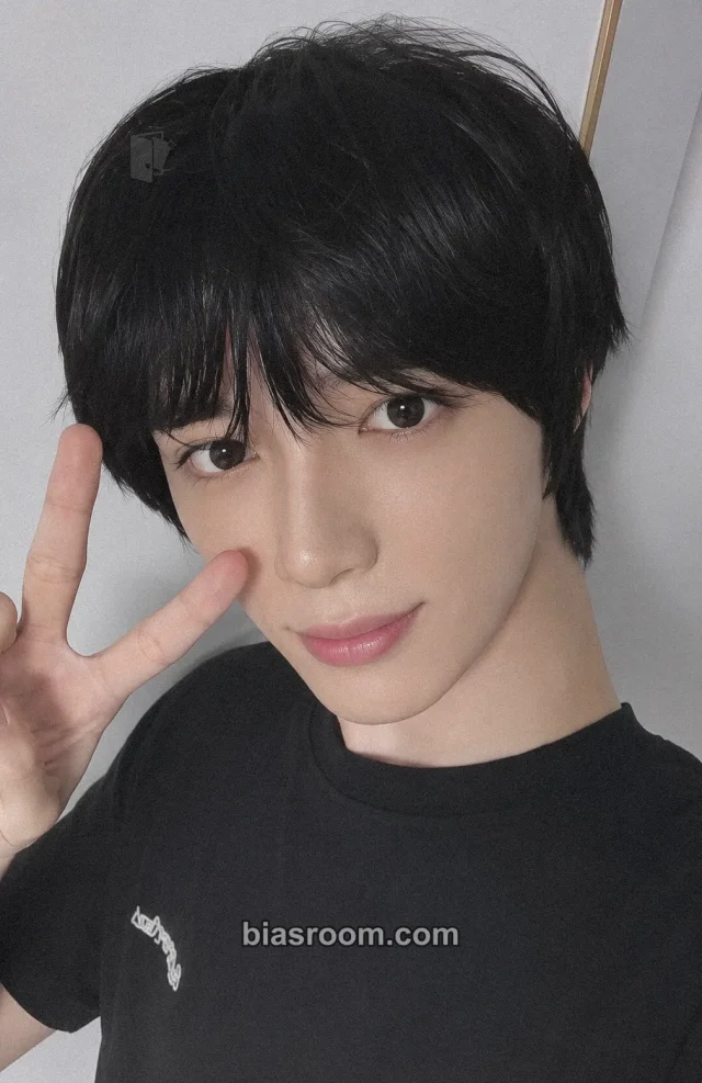 TOMORROW X TOGETHER - Beomgyu - 7TH YEAR: A Moment of Stillness in the Thorns Album withfans / yizhiyu (yzy) video call/fancall round 3