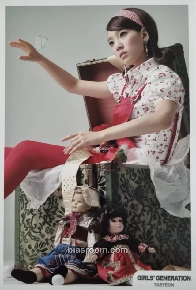 Girls' Generation - Taeyeon - Girls' Generation Album EverySing postcard