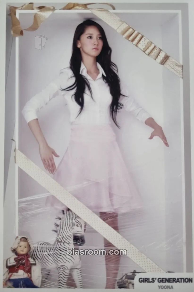 Yoona Girls' Generation Photocard - Girls' Generation K-pop photocard