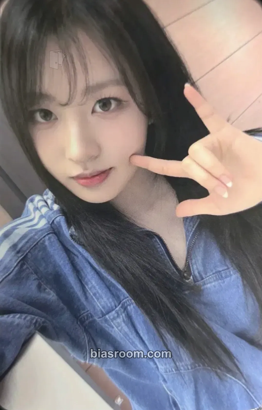Heeyeon LATE O’ CLOCK Photocard - Latency - Latency K-pop photocard