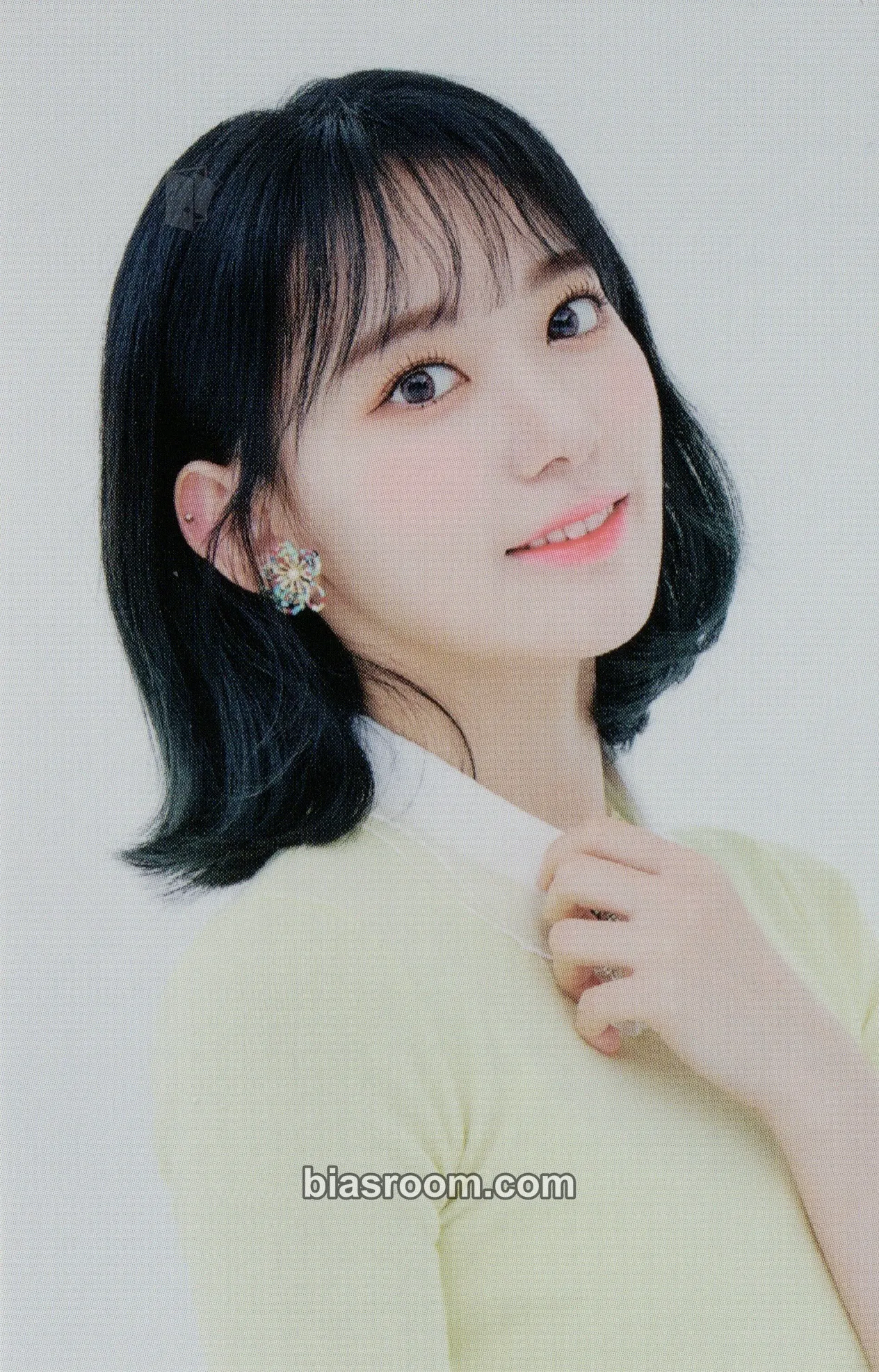 Sakura ONEIRIC THEATER Photocard - IZ*ONE - IZ*ONE K-pop photocard