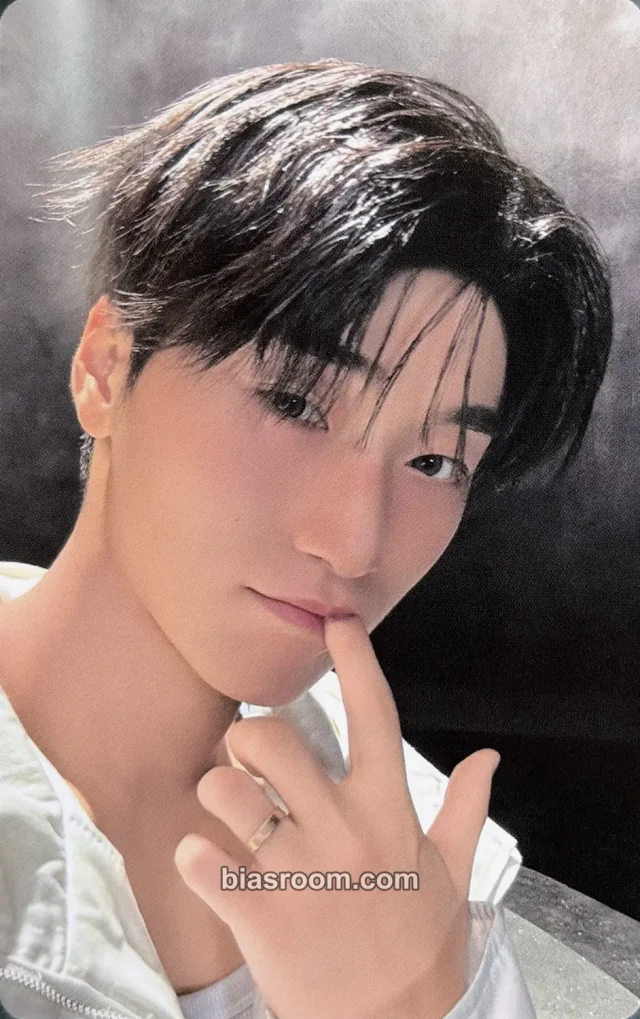 ATEEZ - San - OFFICIAL LIGHT STICK VER.3 Other merch photocard lightstick