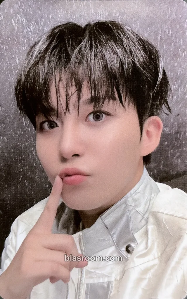 ATEEZ - Jongho - OFFICIAL LIGHT STICK VER.3 Other merch photocard lightstick