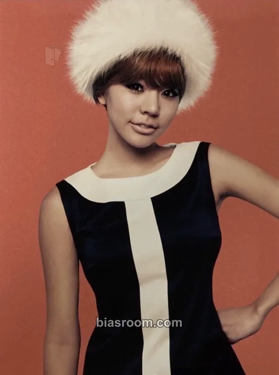Sunny Hoot Photocard - Girls' Generation - Girls' Generation K-pop photocard