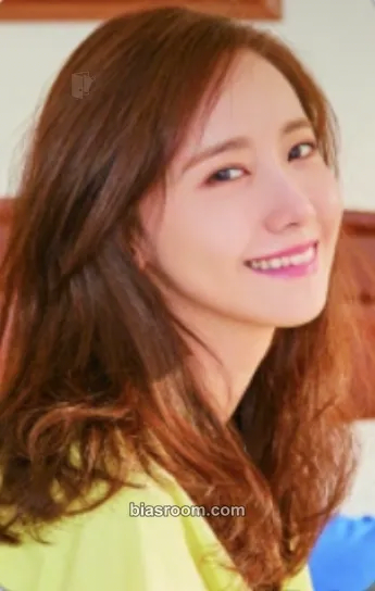 Yoona SM Artist + Pantone Photocard - Girls' Generation - Girls' Generation K-pop photocard