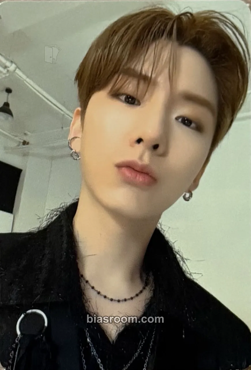 Kihyun Shape of Love Photocard - MONSTA X - MONSTA X K-pop photocard