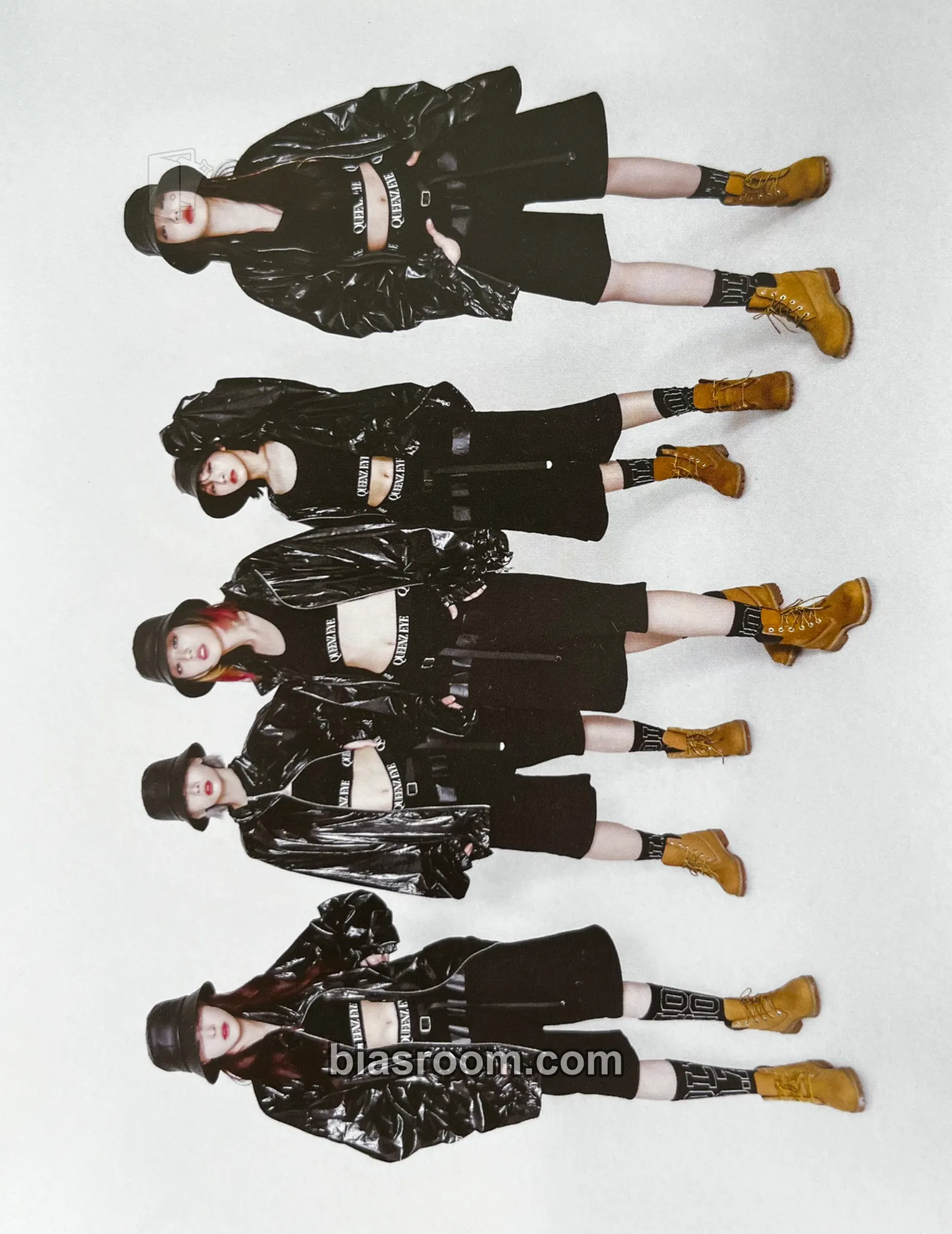 UNI-Q Photocard - Queenz Eye - Queenz Eye K-pop photocard