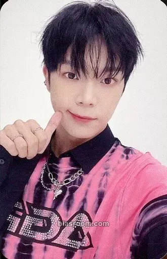 Dongheon Tap Tap (Japanese Ver.) Photocard - VERIVERY - VERIVERY K-pop photocard