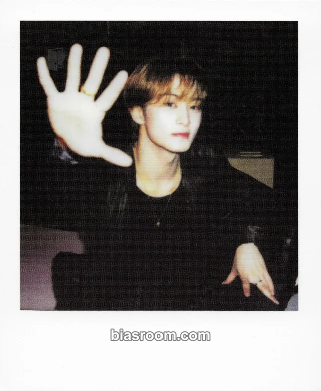 NCT DREAM - Mark - 2025 Season’s Greetings Other polaroid season's greetings special card