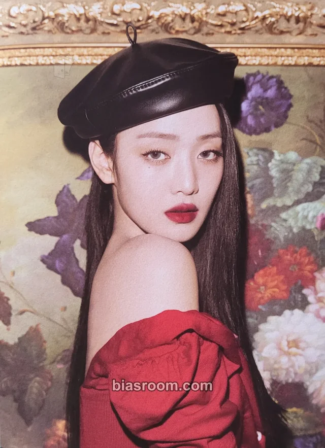 i-dle - Minnie - HER Album album inclusion postcard 2035C version