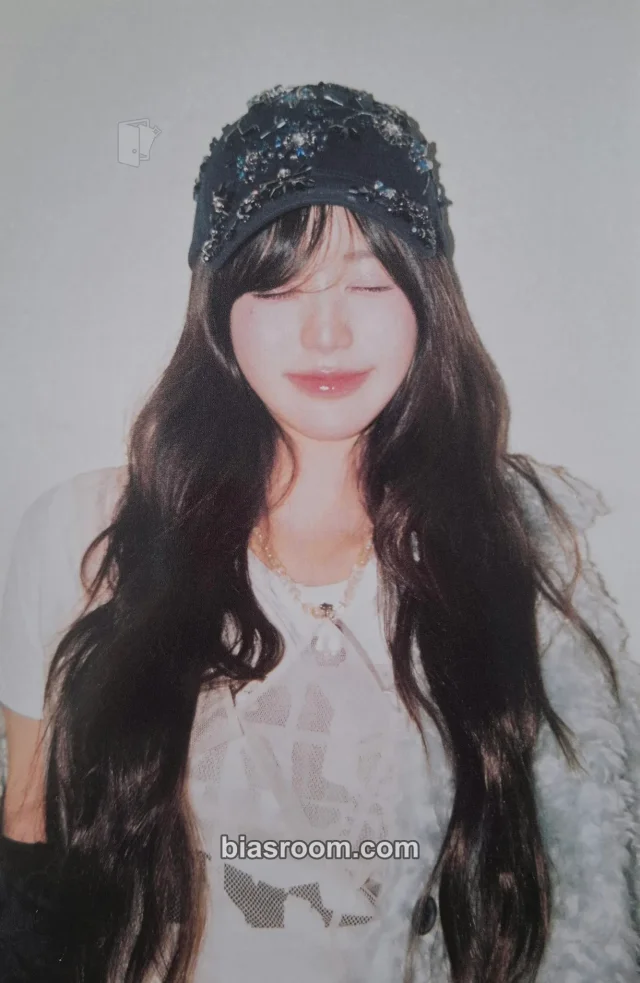 IVE - Wonyoung - IVE EMPATHY Album postcard album inclusion