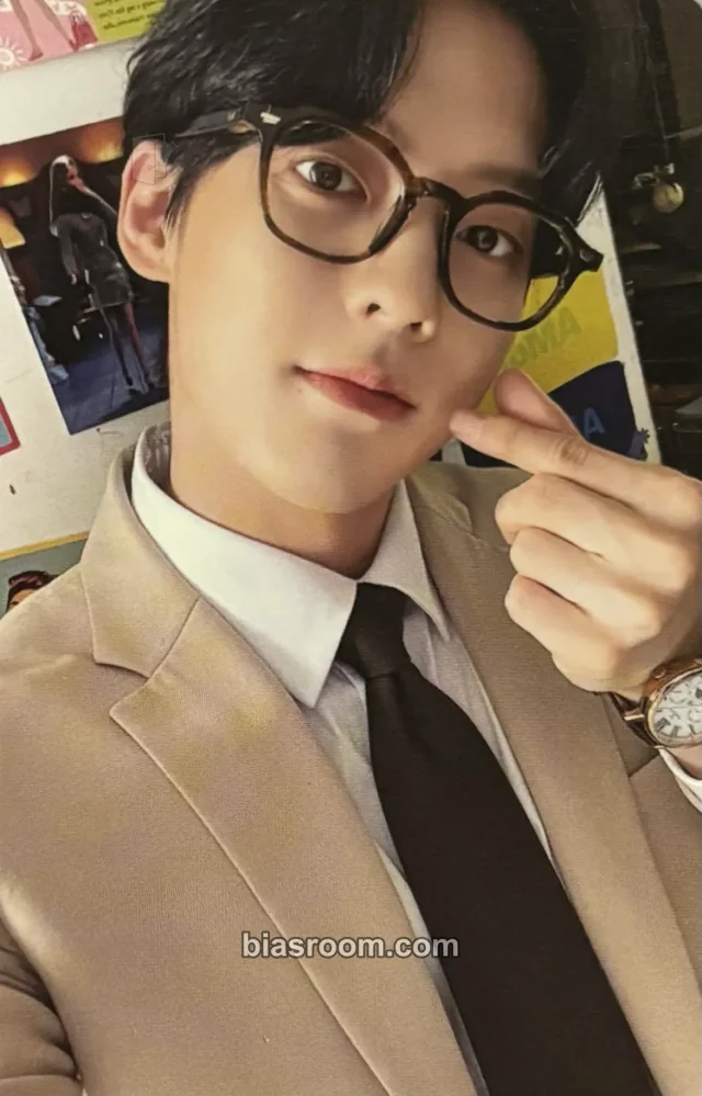 BTOB - Minhyuk - BOOM (Minhyuk Solo) Album album photocard photobook version
