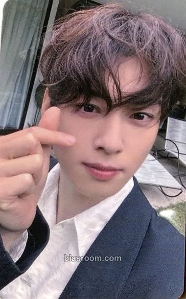 Cha Eun-woo Cha Eun-woo 2023 Photobook in LA Photocard - ASTRO - ASTRO K-pop photocard
