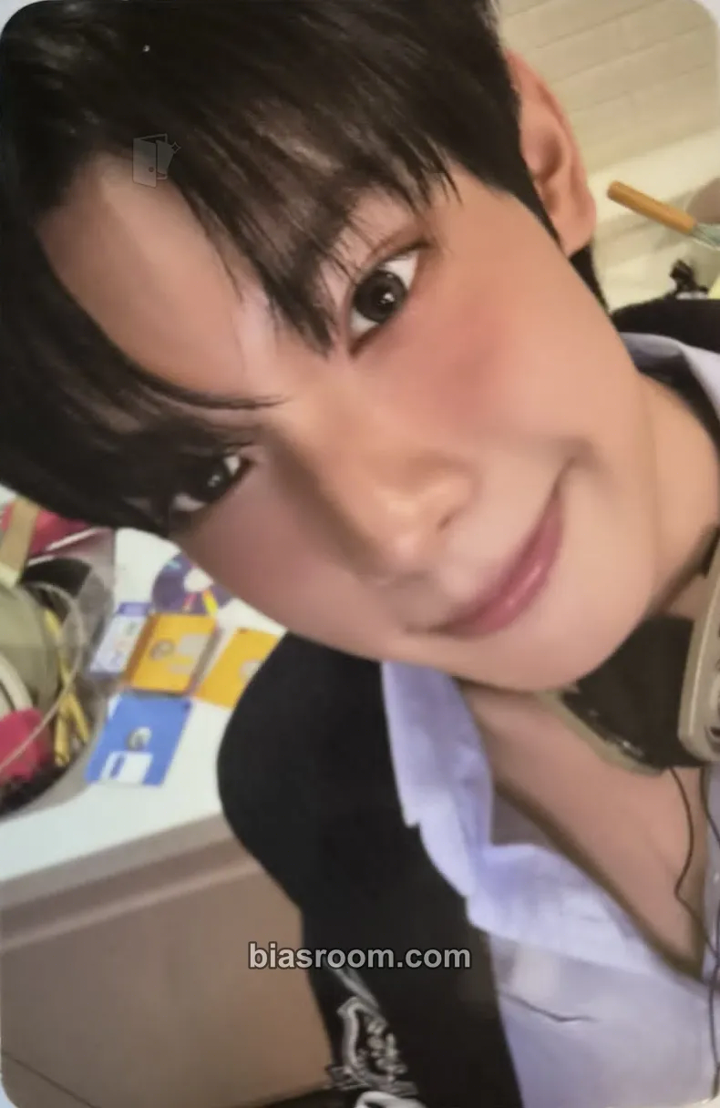 Chuei Li Yu YOUTH ERROR Photocard - FLARE U - FLARE U K-pop photocard