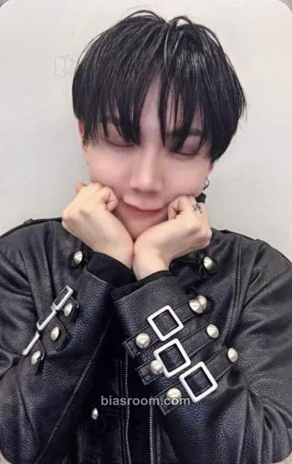 Hyunbin No Doubt Photocard - ALL(H)OURS - ALL(H)OURS K-pop photocard