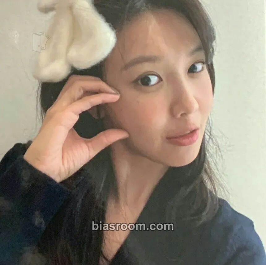 Sooyoung 2021 Sooyoung Fanmeeting 'My Favorite' Photocard - Girls' Generation - Girls' Generation K-pop photocard