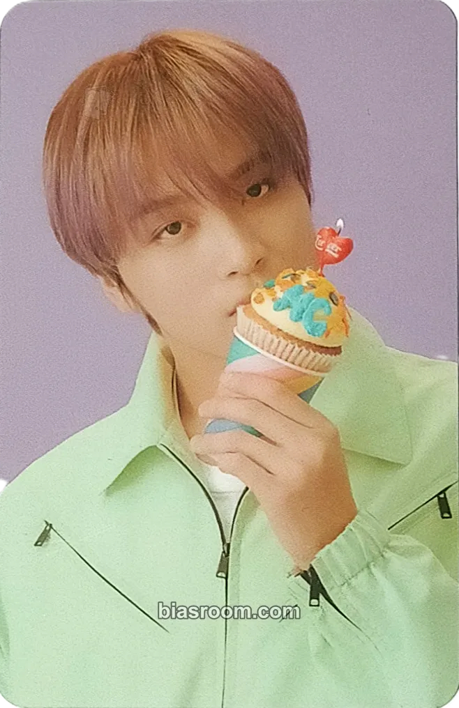 Haechan 2021 Season’s Greetings Photocard - NCT DREAM - NCT DREAM K-pop photocard