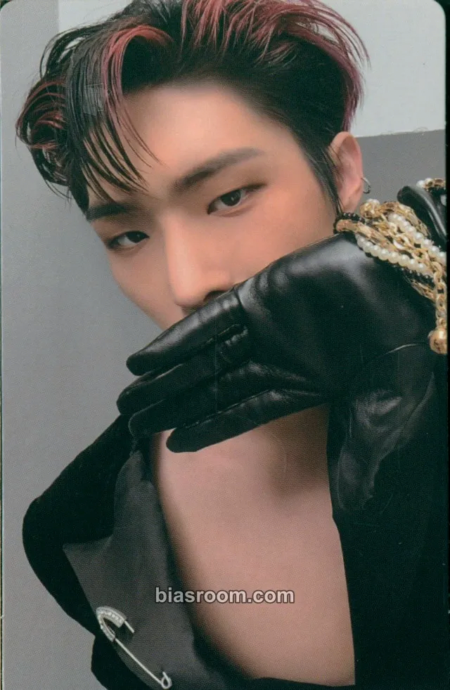 Mingi THE WORLD EP.PARADIGM Photocard - ATEEZ - ATEEZ K-pop photocard
