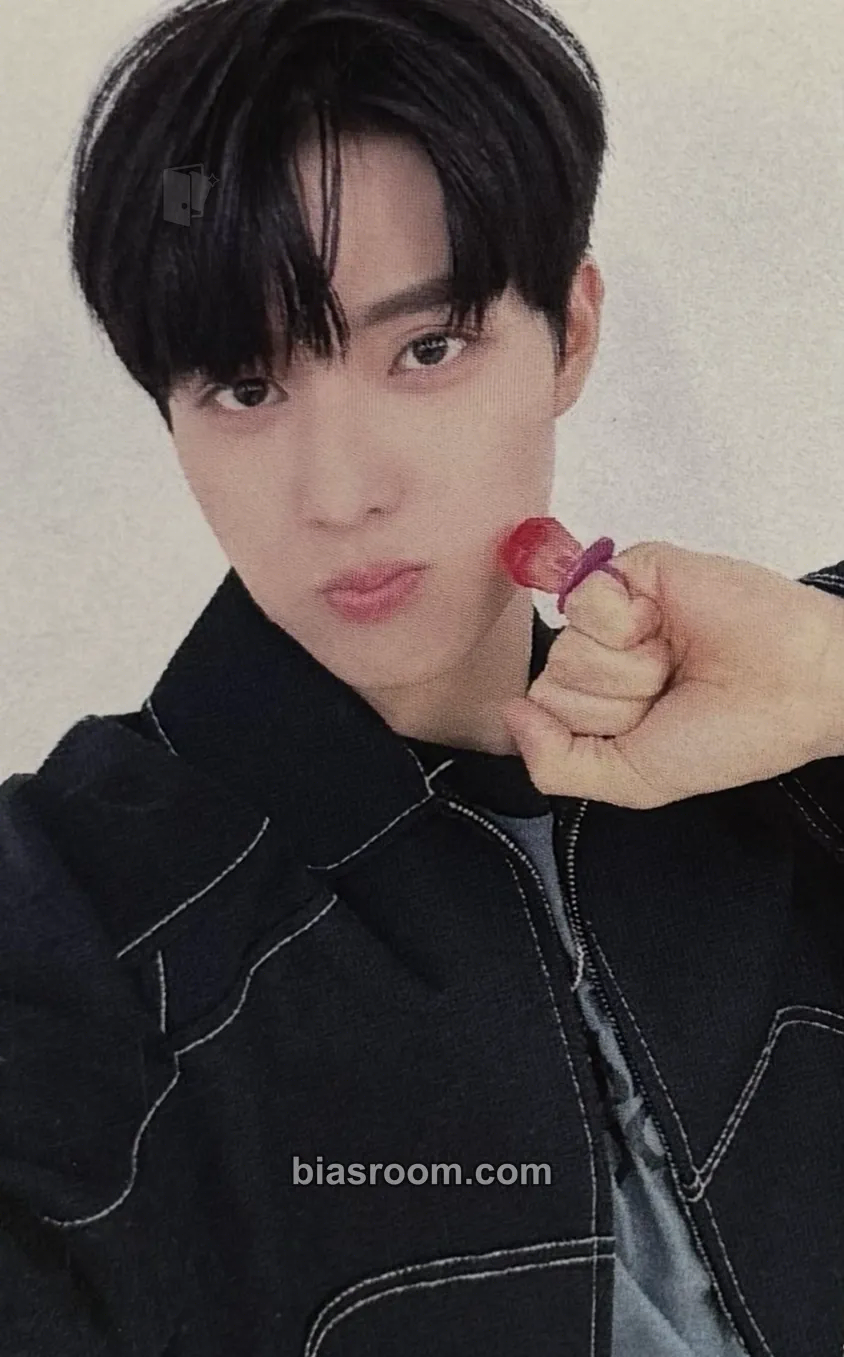 Jinsik HOUSE OF TRICKY : HOW TO PLAY Photocard - xikers - xikers K-pop photocard