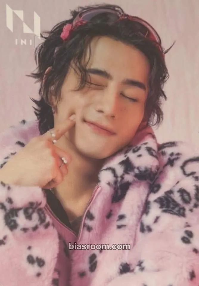 Hiroto The Winter Magic Photocard - INI - INI K-pop photocard