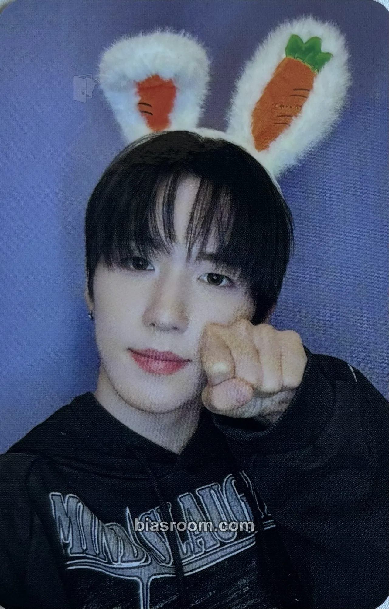 Gihyeon n: number of cases Photocard - NouerA - NouerA K-pop photocard