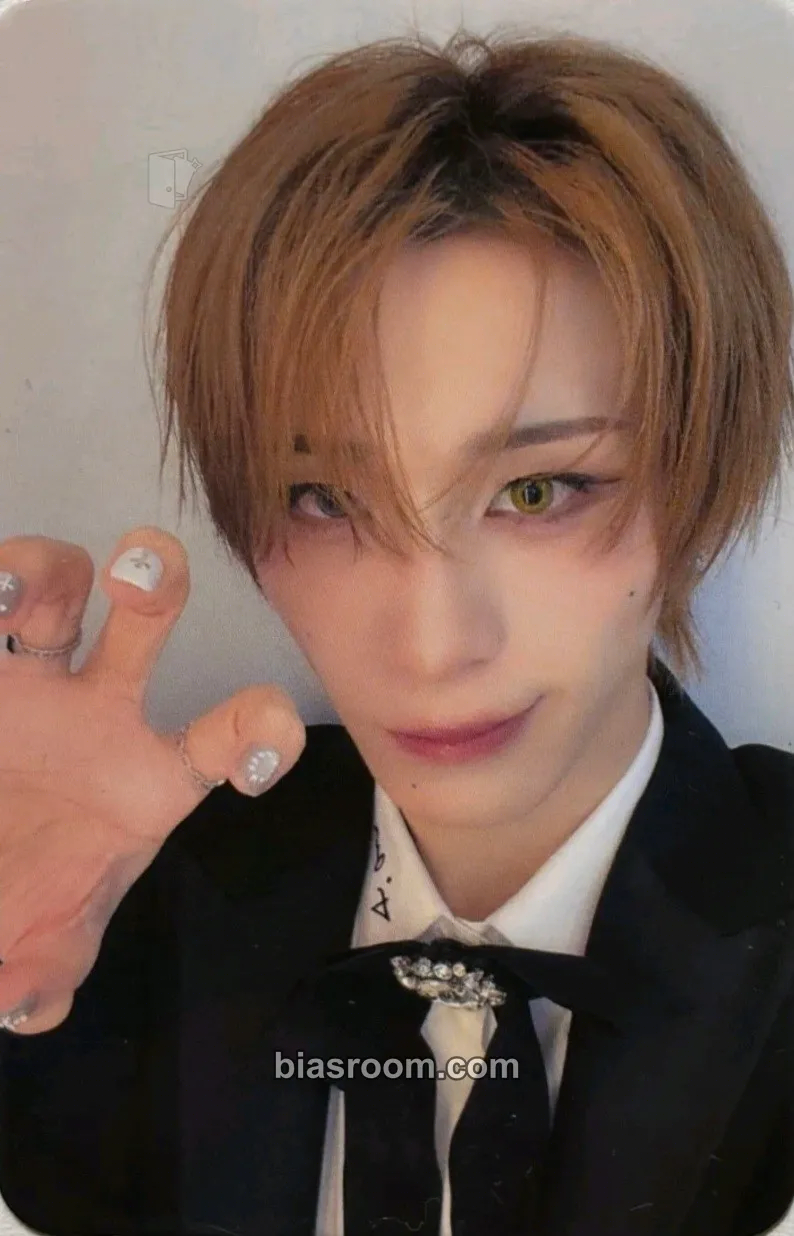 Haru I, God Photocard - XLOV - XLOV K-pop photocard