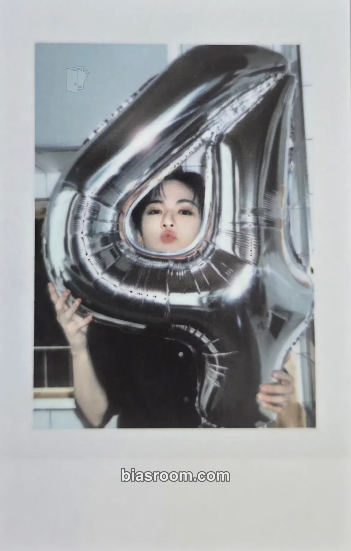Yoon Jaehyuk 4th Anniversary : THE PARTY 4 U Photocard - TREASURE - TREASURE K-pop photocard