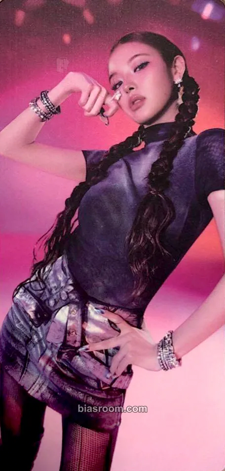 Mai Set The Tempo Photocard - izna - izna K-pop photocard