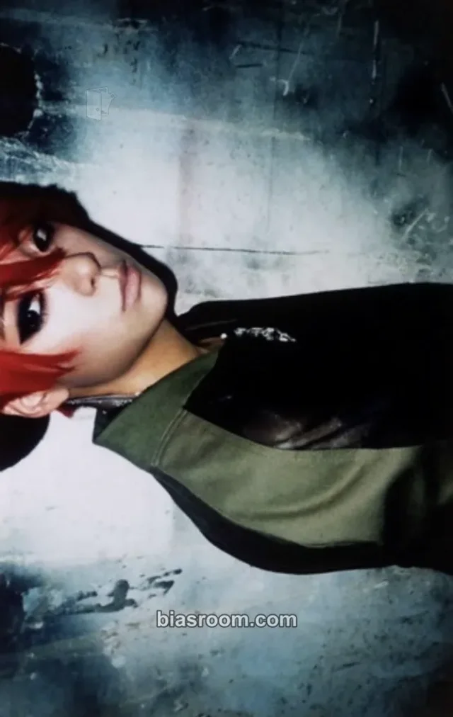 f(x) - Amber - Red Light Album postcard