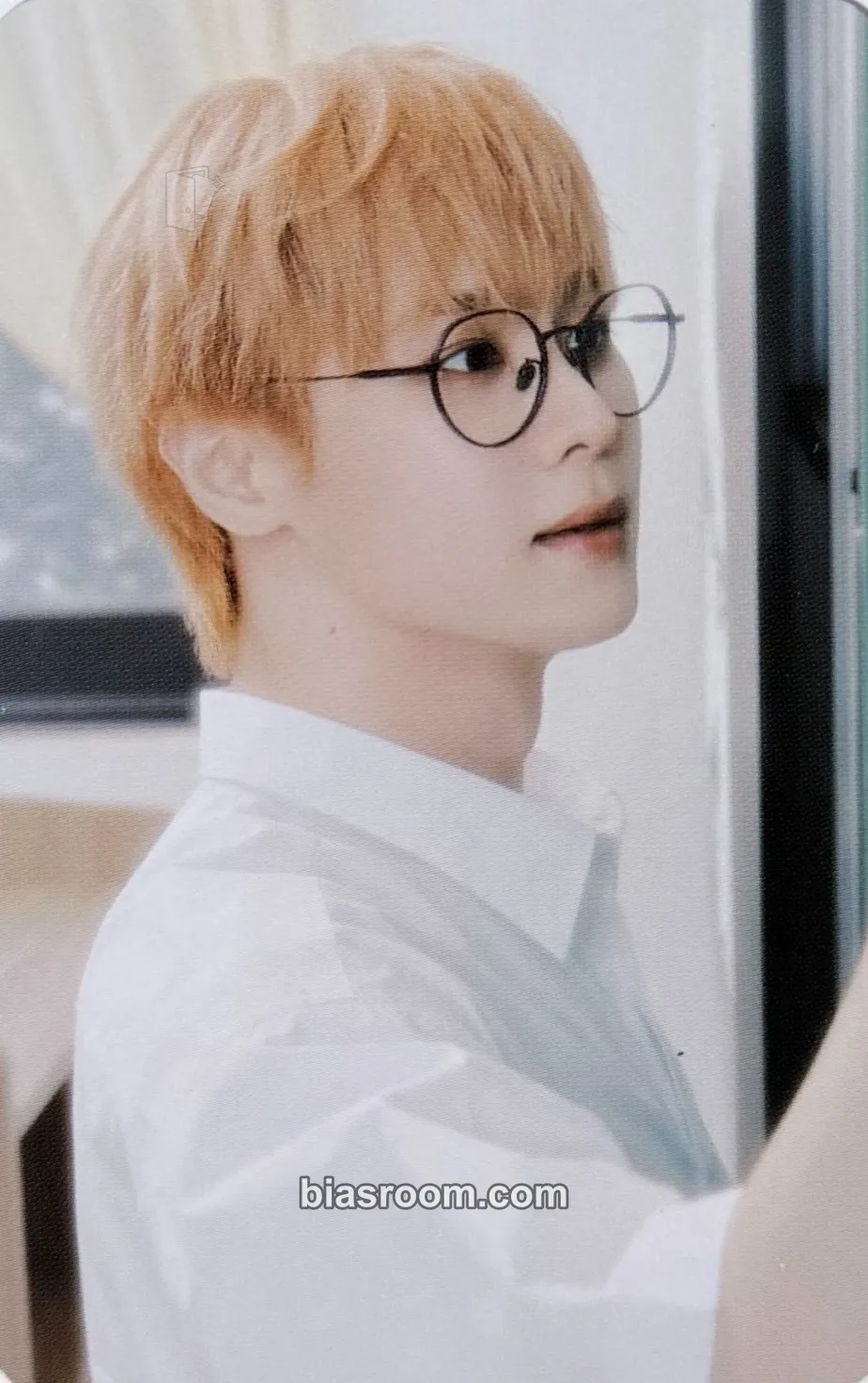 Kun 2026 Season's Greetings Photocard - WayV - WayV K-pop photocard