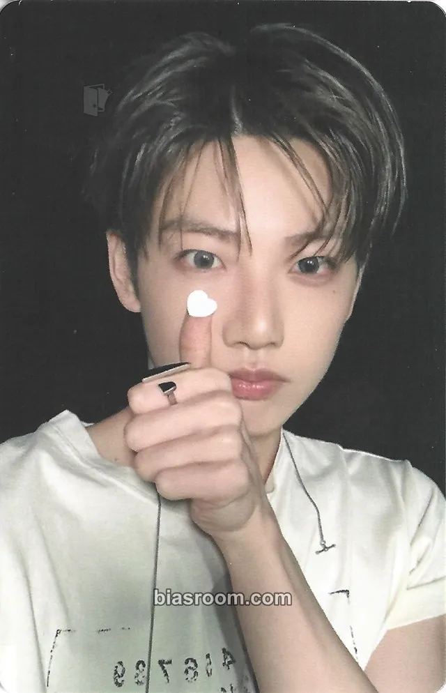 Junkyu Pleasure Photocard - TREASURE - TREASURE K-pop photocard