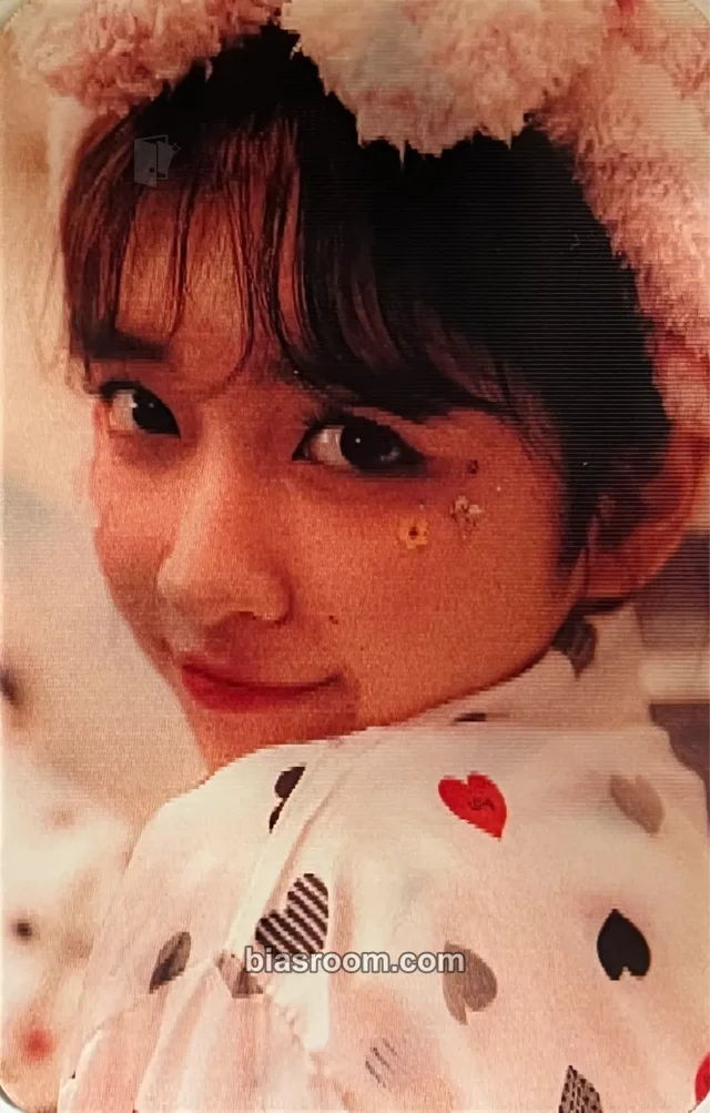 MADEIN - MiU - LOVE & HAPPINESS (LIMELIGHT) Album album photocard