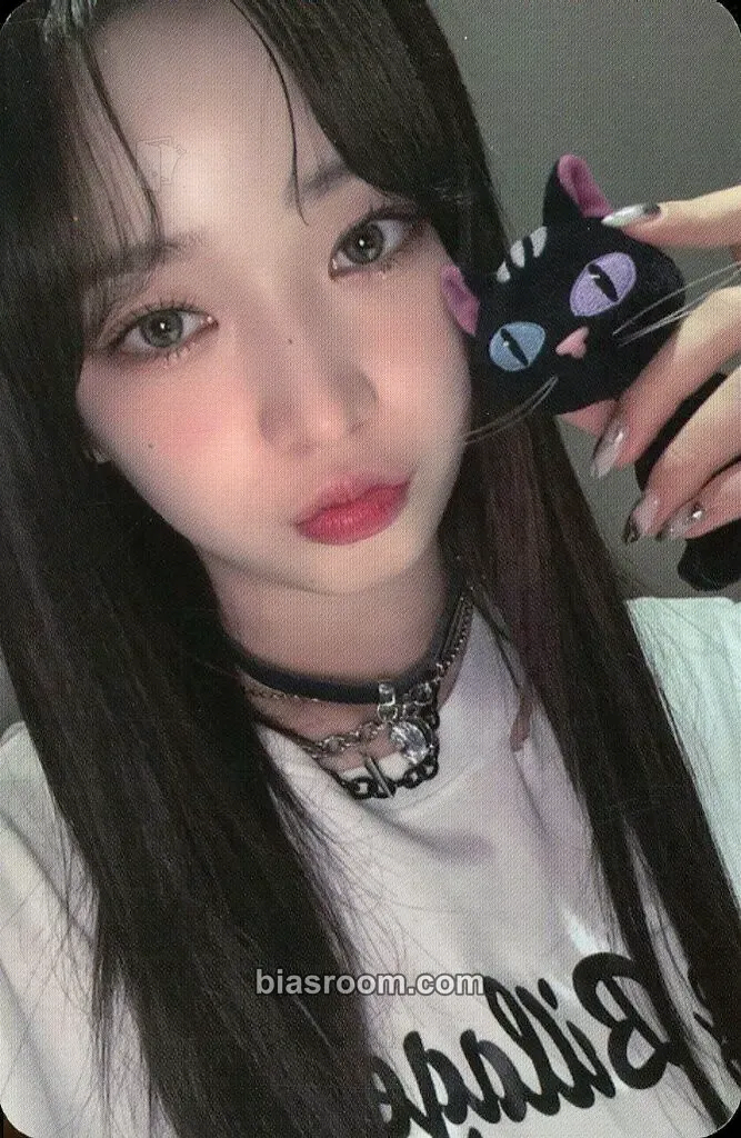 Haruna The Billage of Perception: Chapter Two Photocard - Billlie - Billlie K-pop photocard