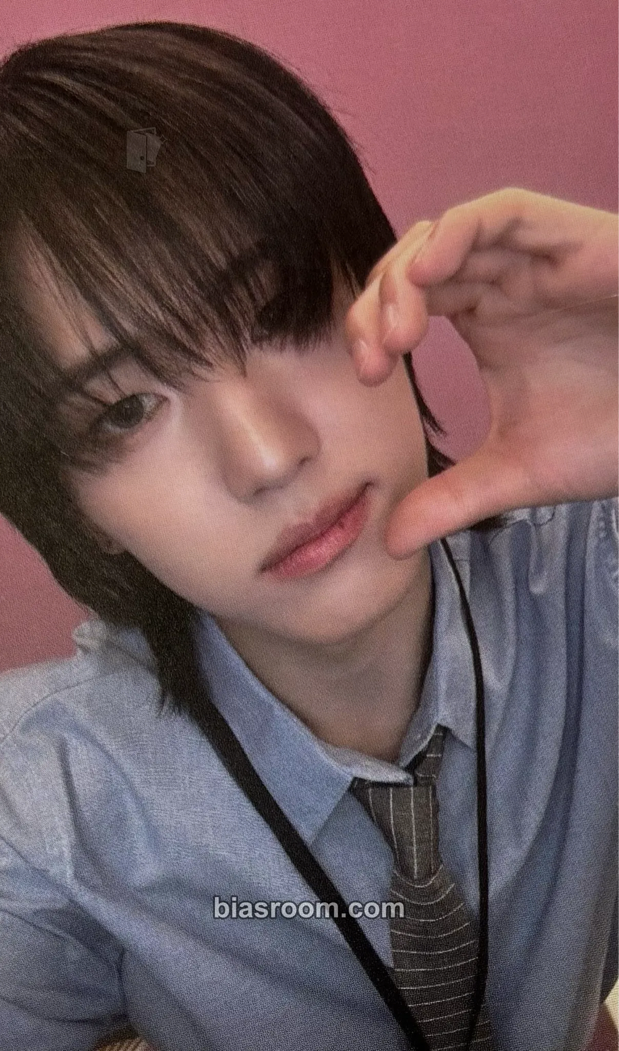 Gihyeon NouerA 2nd Fanmeeting 'Nova! It's Dangerous Outside The Covers!' Photocard - NouerA - NouerA K-pop photocard